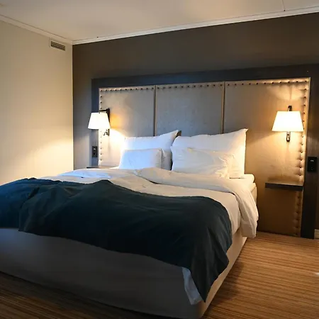 Hotel Clarion Oslo Airport 4*