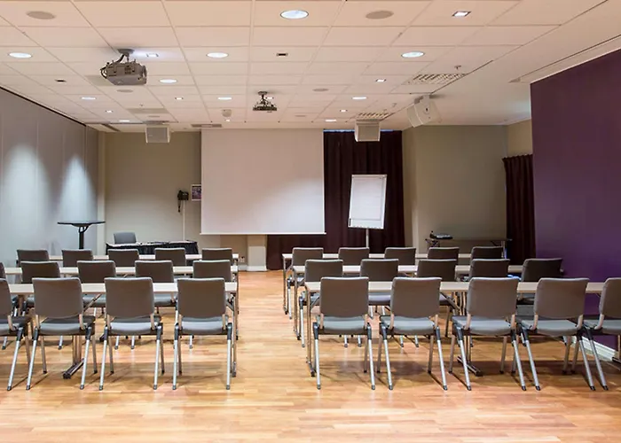 Hotell Clarion Oslo Airport 4*