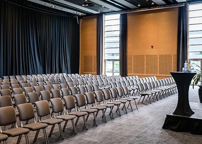 Hotel Clarion Oslo Airport 4*